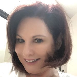 Meet your Posher, Debra